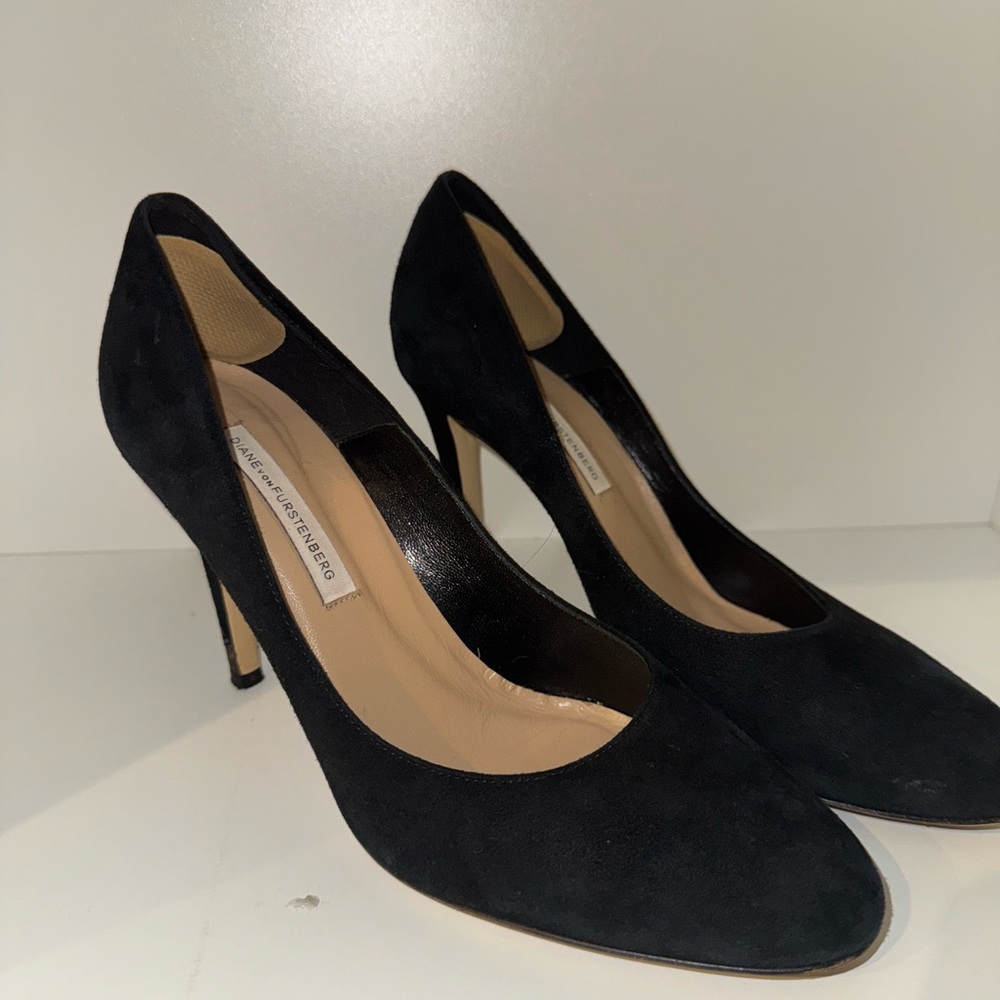 Diane Von Furstenberg Black Suede Heels